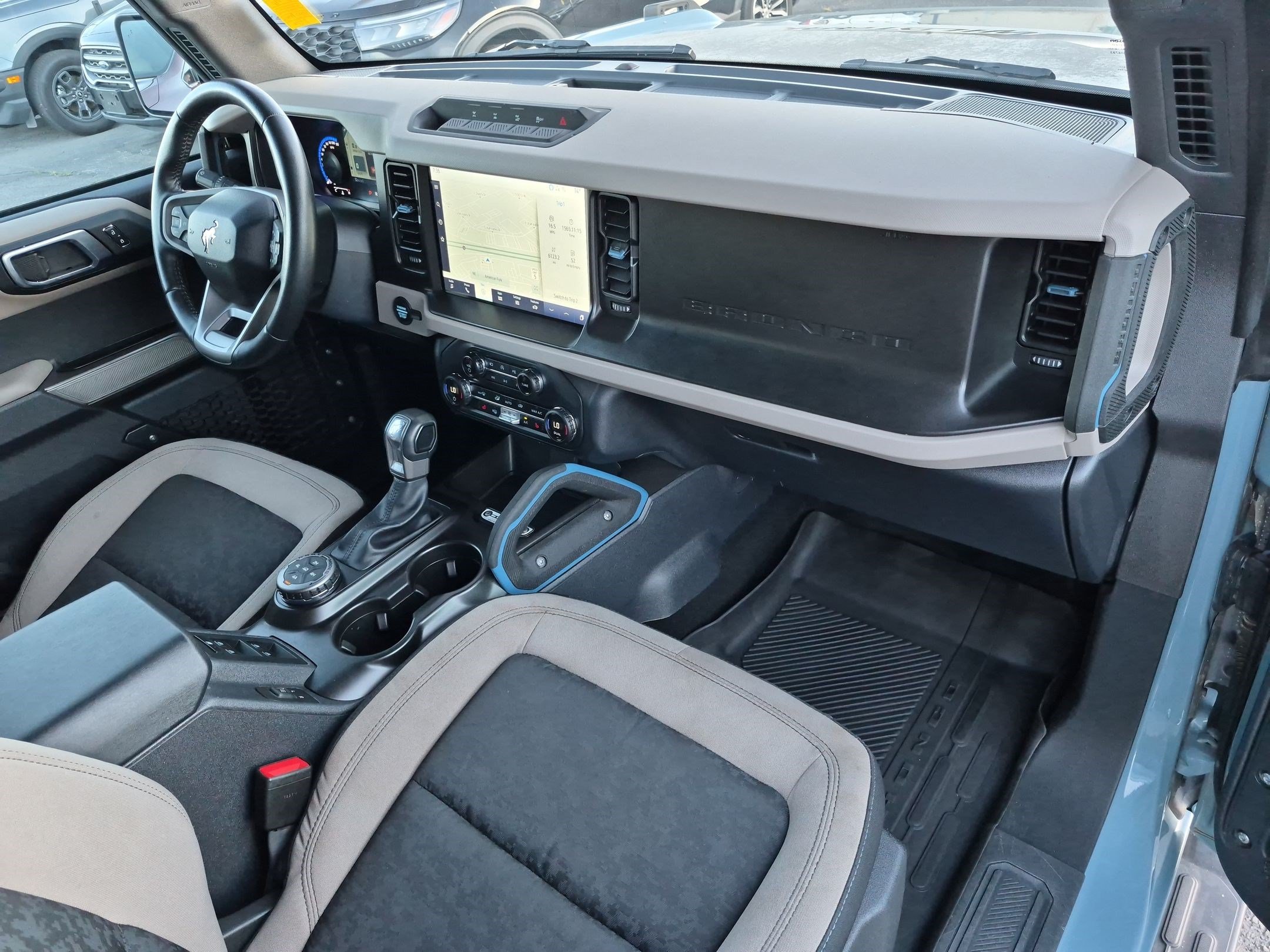 Used 2023 Ford Bronco Wildtrak AWD/4WD image 34