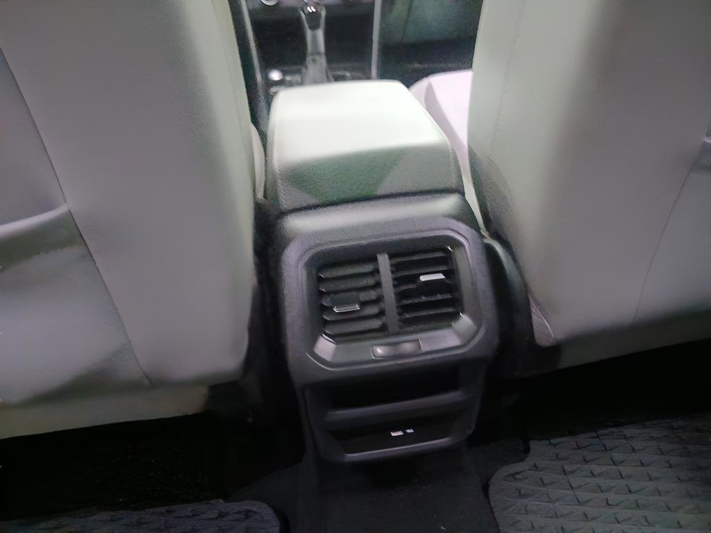 Used 2022 Volkswagen Taos SE w/ Panoramic Sunroof Package image 20