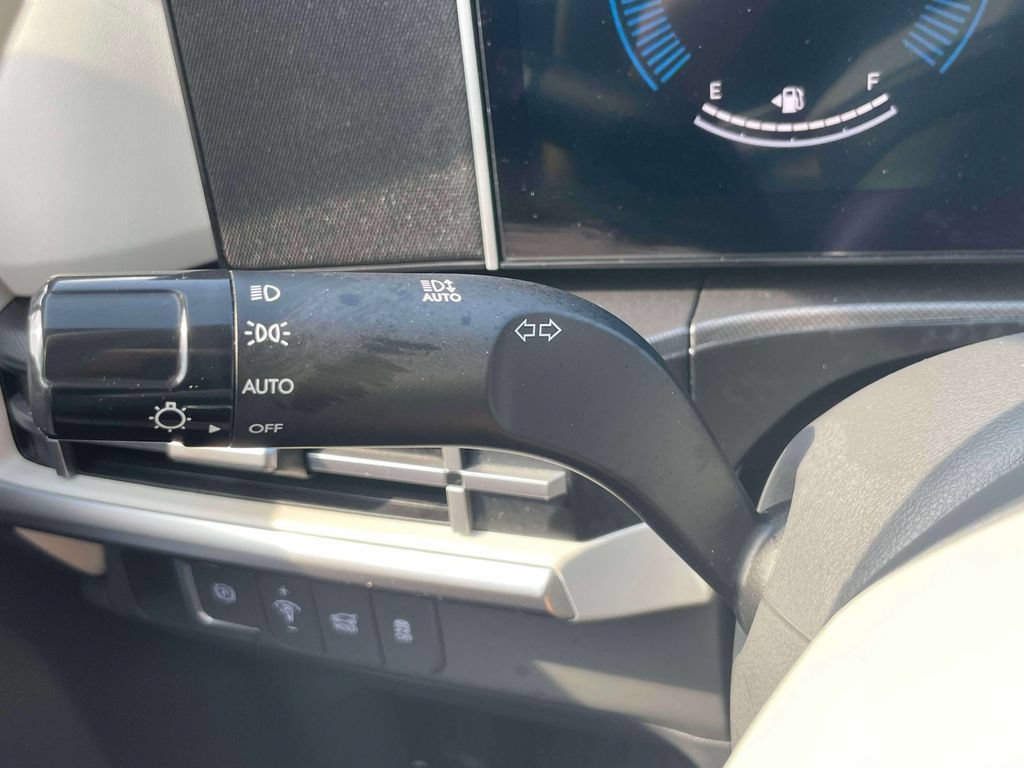 Certified 2025 Hyundai Santa Fe SE AWD/4WD image 23