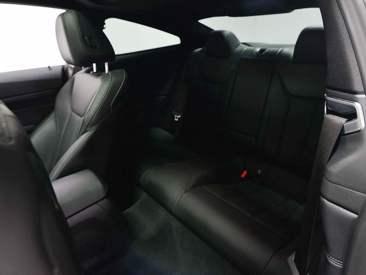 Certified 2024 BMW 430i Coupe w/ M Sport Package image 9