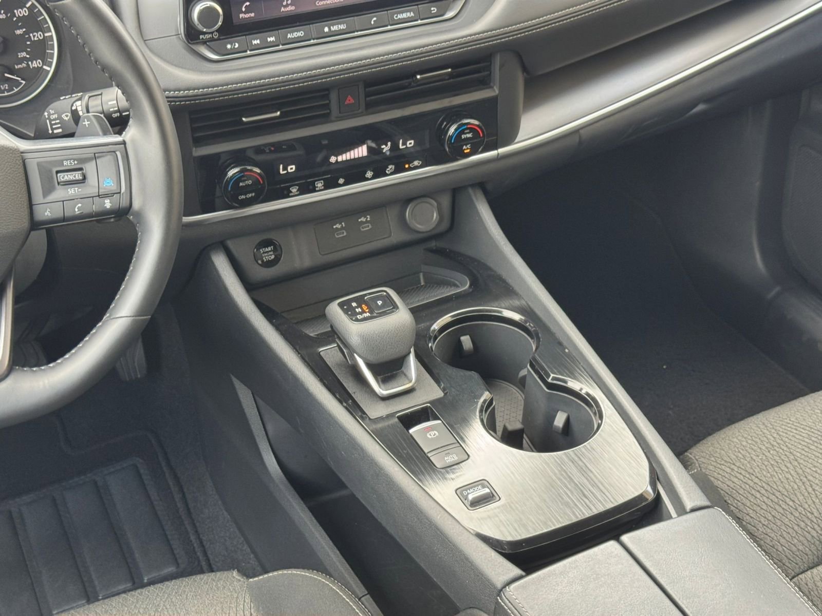 Used 2025 Nissan Rogue SV FWD image 43