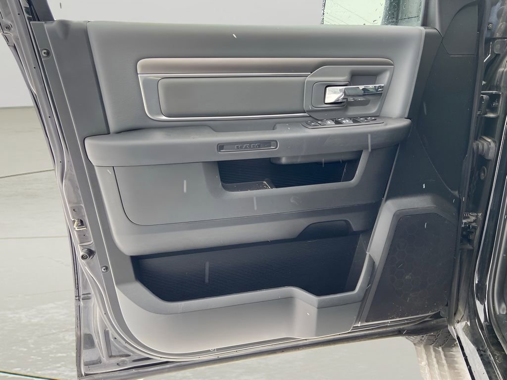 Used 2022 RAM 1500 Classic SLT w/ Black Appearance Group image 21