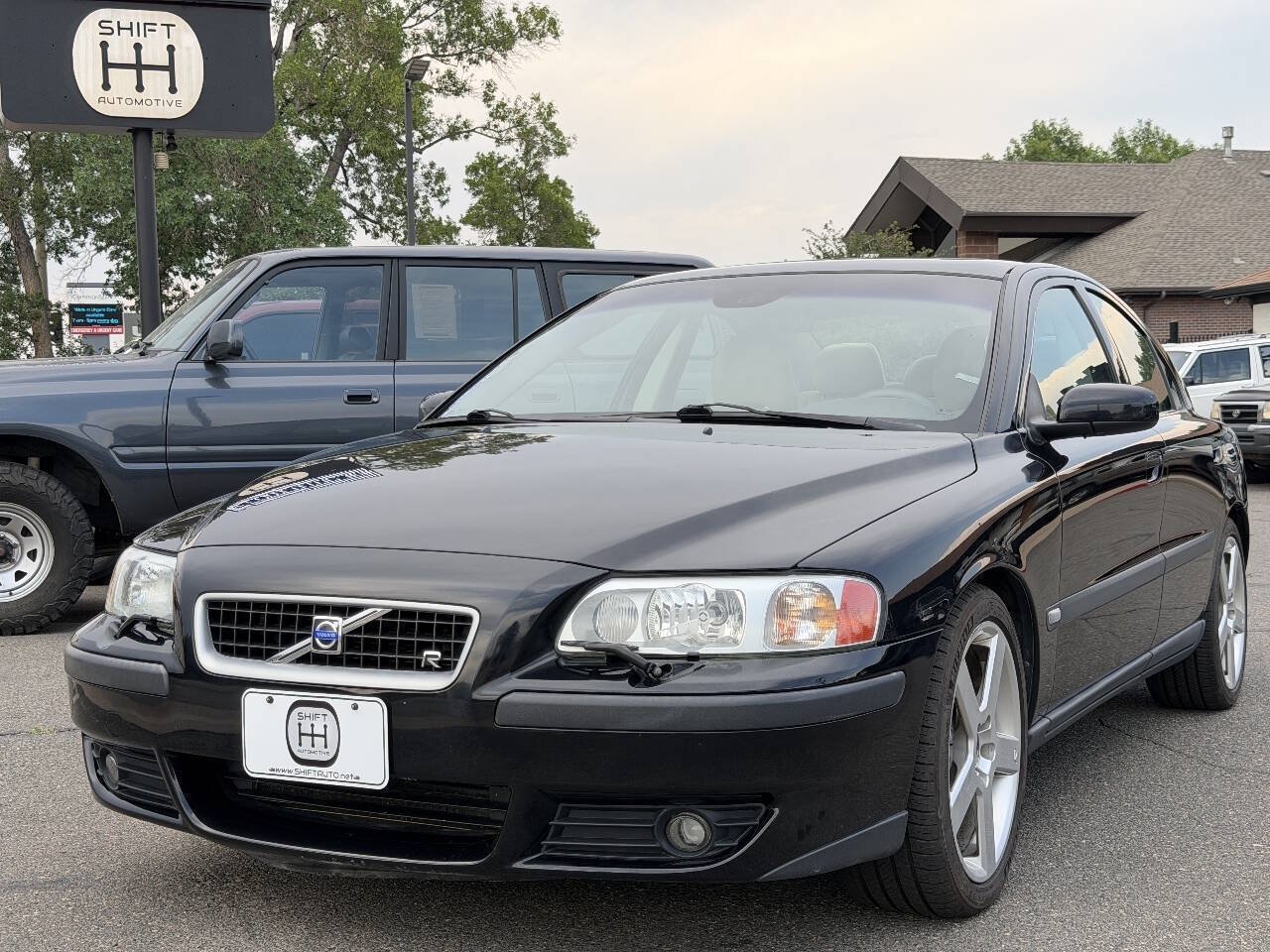 Used 2004 Volvo S60 R AWD/4WD image 2