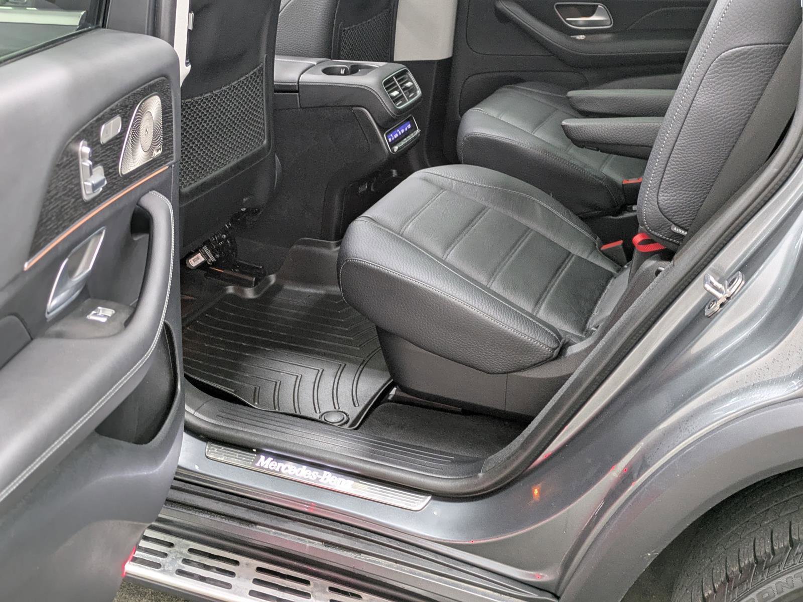 Used 2023 Mercedes-Benz GLS 450 4MATIC image 25