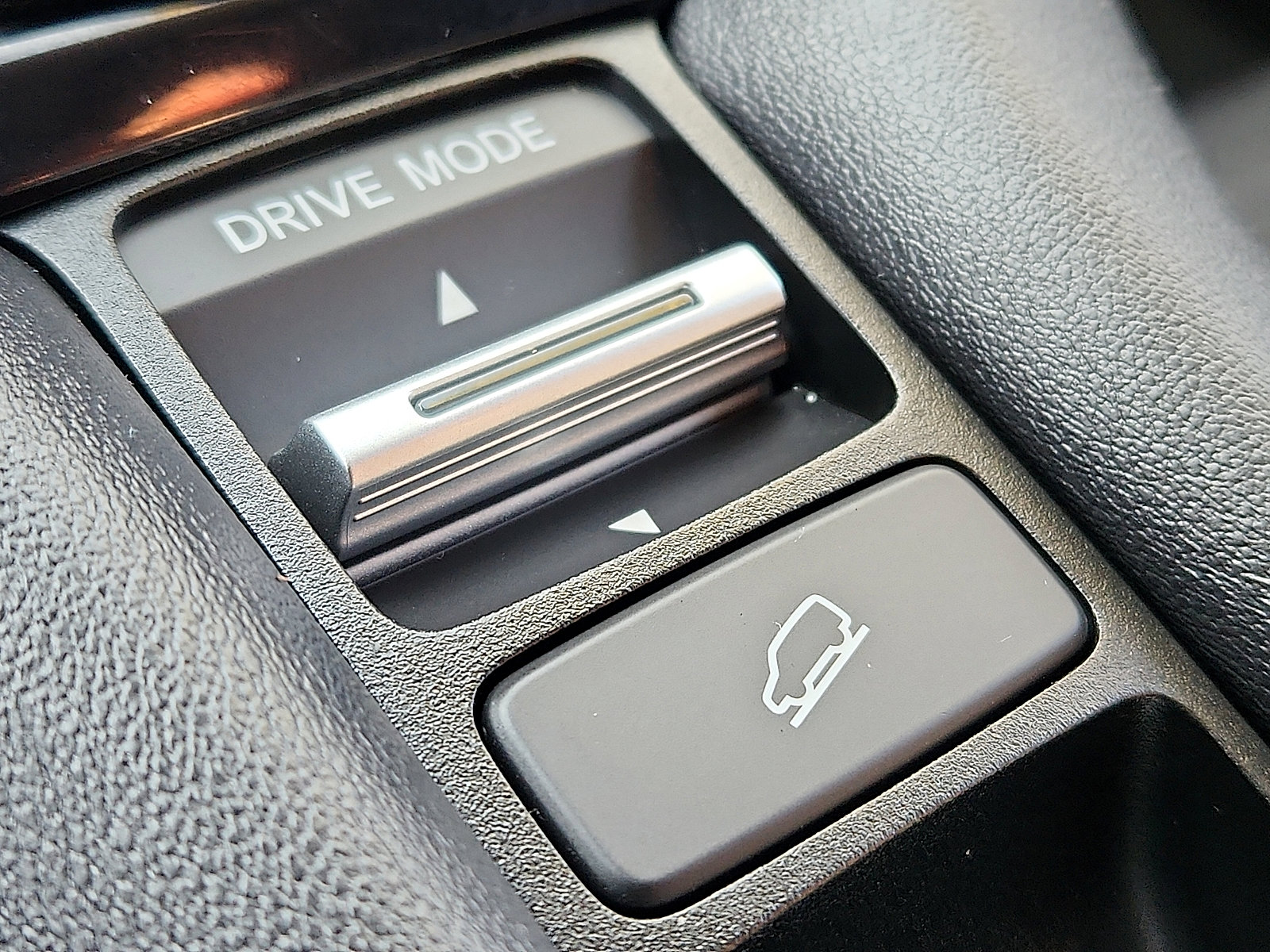 Used 2023 Honda HR-V LX image 24