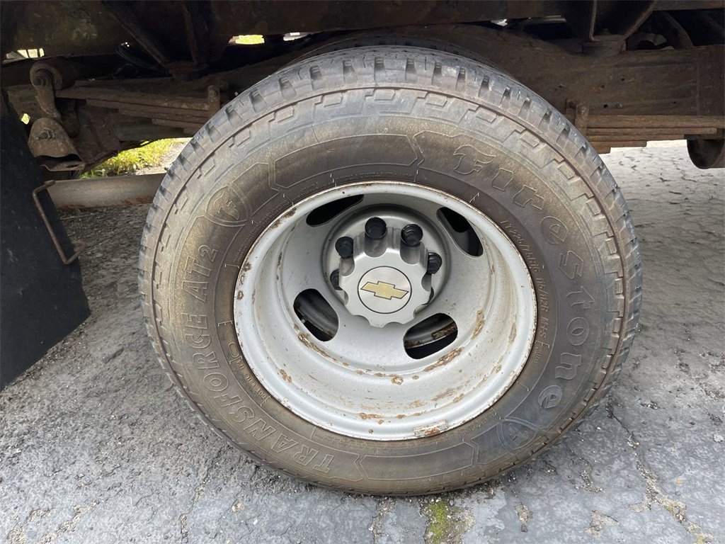 Used 2014 Chevrolet Express 4500 w/ RV Package image 10