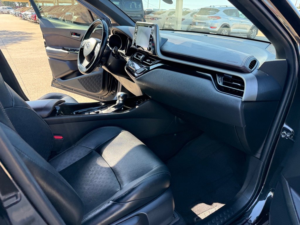 Used 2019 Toyota C-HR Limited FWD image 16