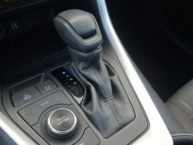 Used 2024 Toyota RAV4 XLE image 15