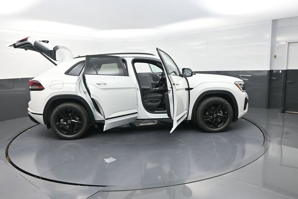 New 2026 Volkswagen Atlas Cross Sport SEL R-Line image 36