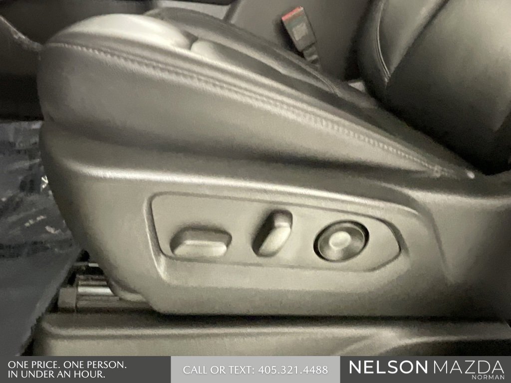 Used 2021 Chevrolet Tahoe Z71 w/ Rear Media and Nav Package image 25