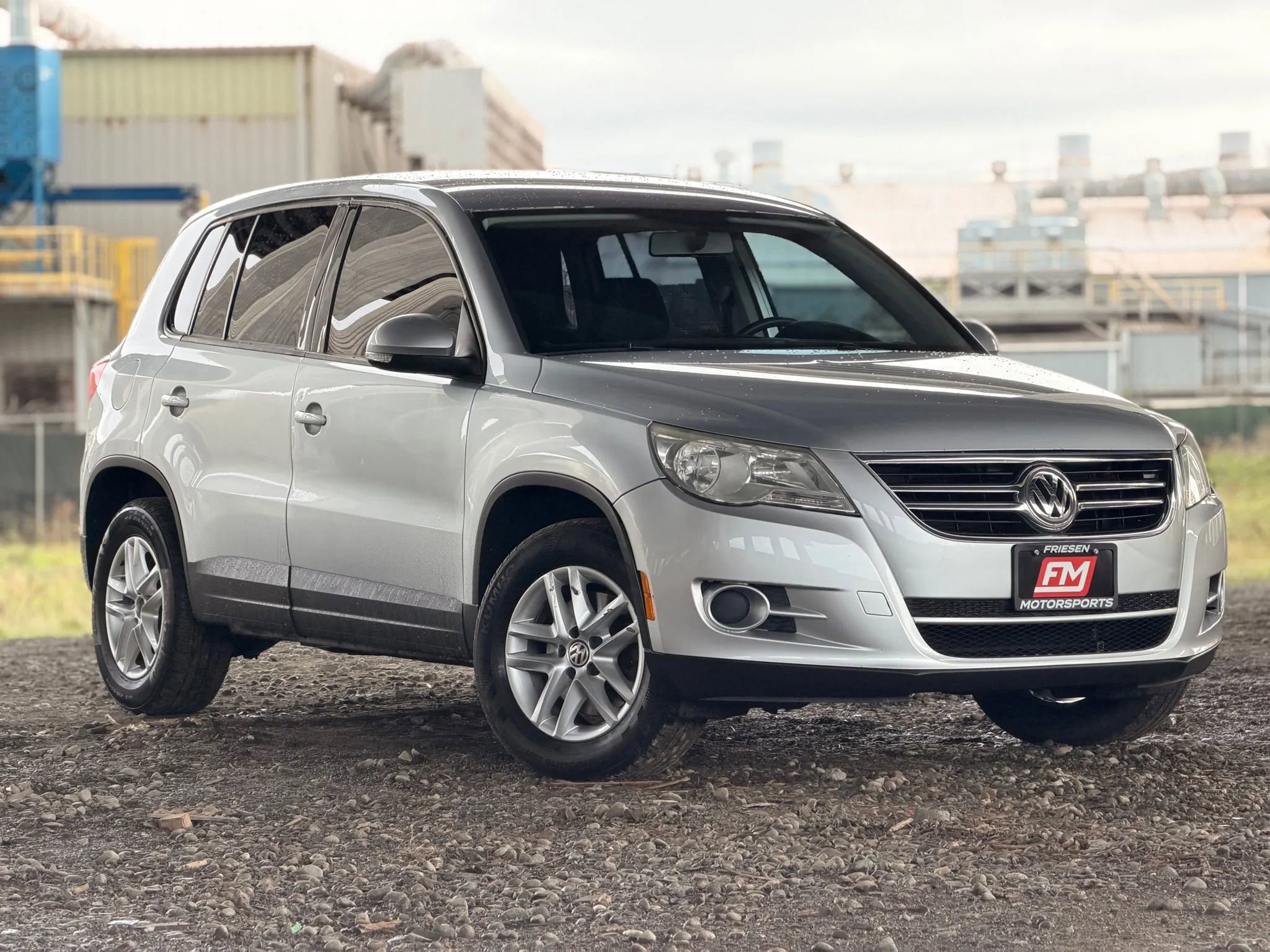 Used 2011 Volkswagen Tiguan S image 2