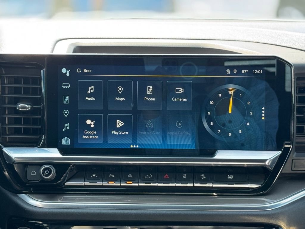 Used 2022 Chevrolet Silverado 1500 High Country w/ Technology Package image 12