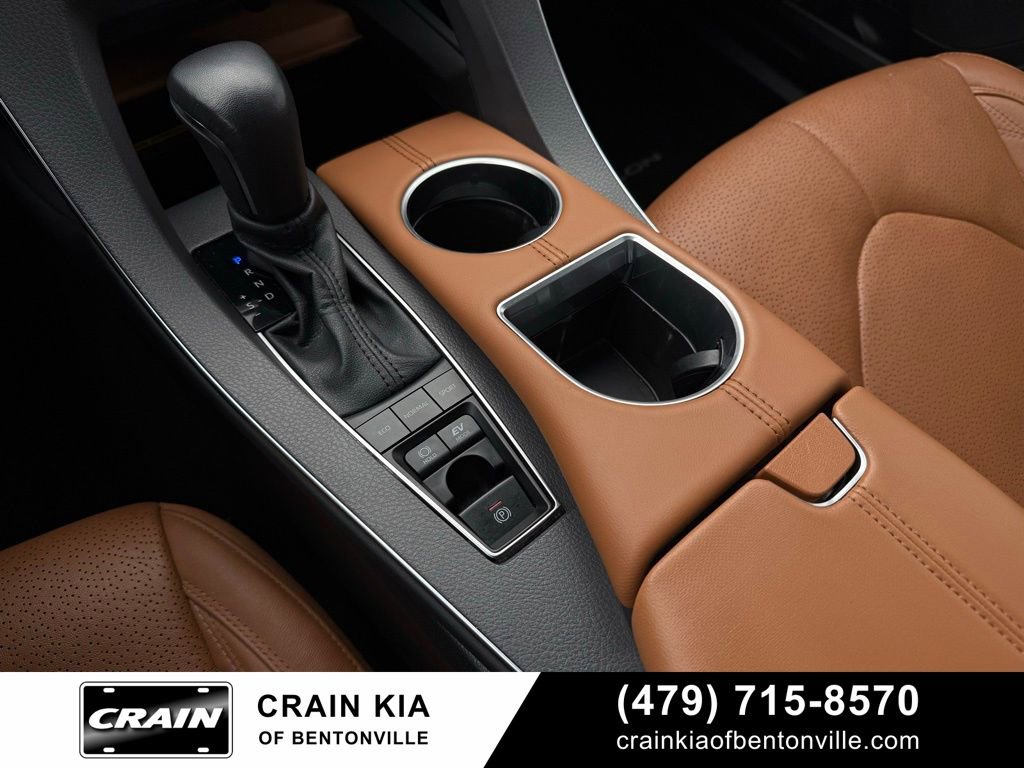 Used 2022 Toyota Avalon Limited w/ Advanced Safety Package FWD image 19