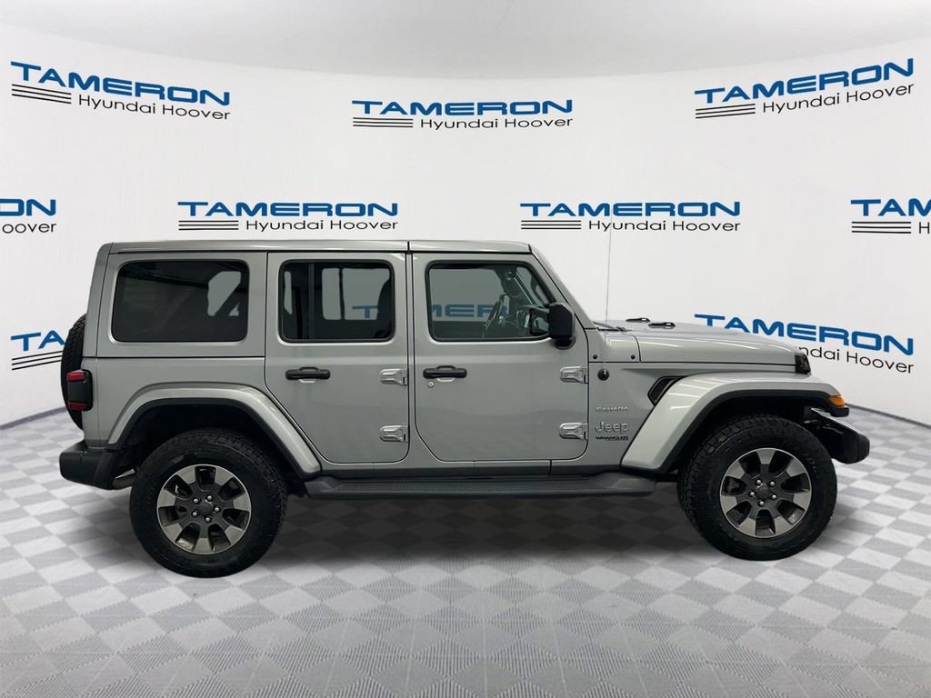 Used 2018 Jeep Wrangler Unlimited Sahara AWD/4WD image 6