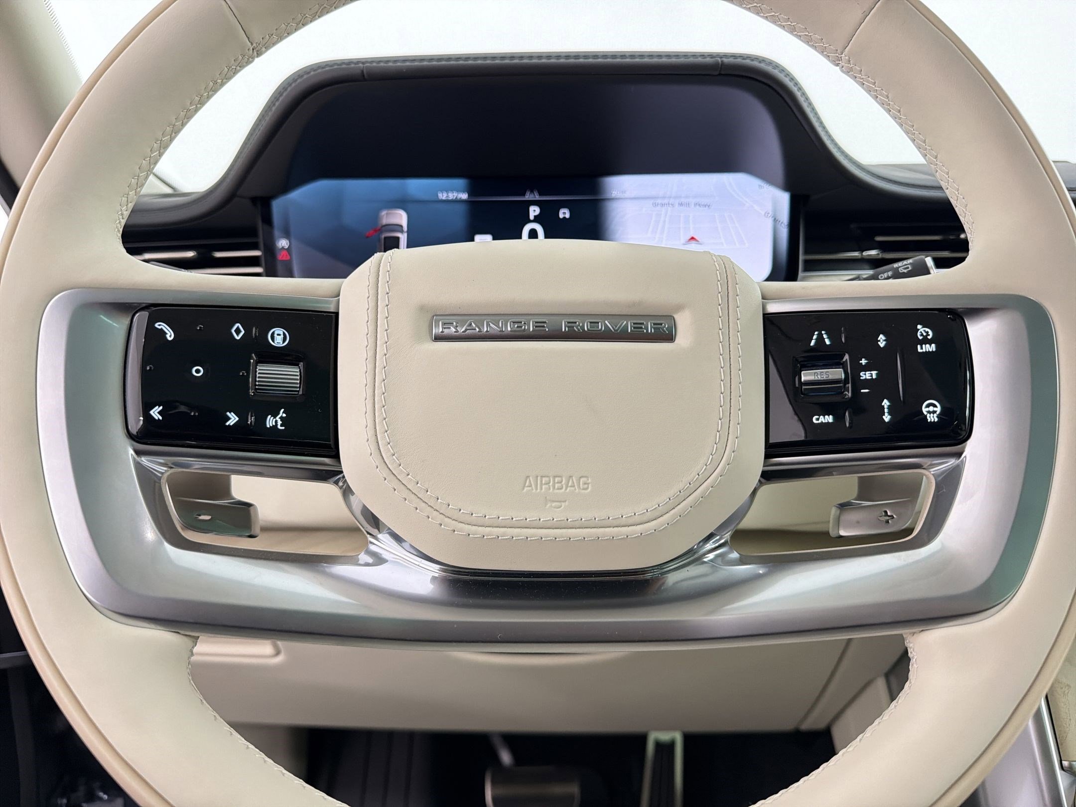 New 2026 Land Rover Range Rover SV image 16