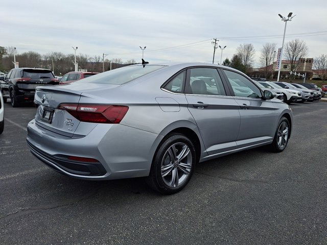 Used 2023 Volkswagen Jetta SE w/ Panoramic Sunroof Package FWD image 8