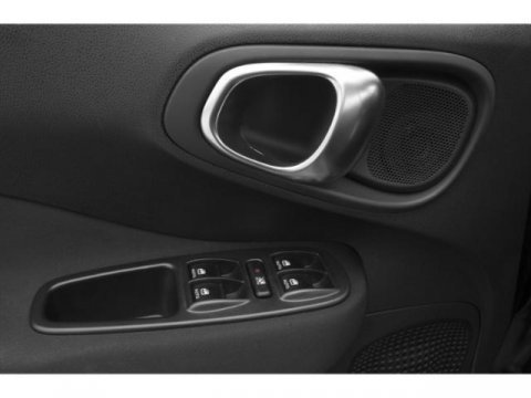 Used 2015 FIAT 500L Pop image 23