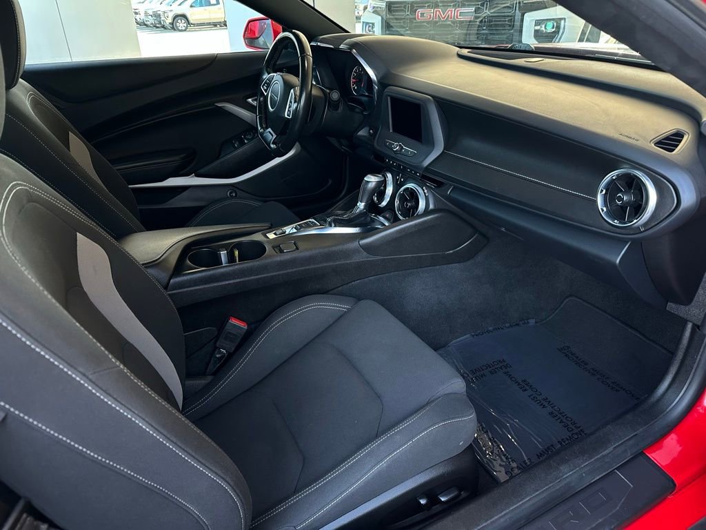 Used 2023 Chevrolet Camaro LT image 16