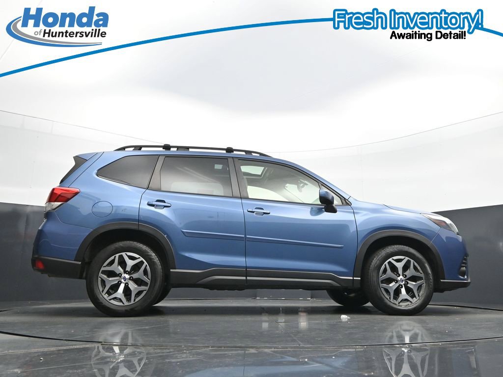 Used 2023 Subaru Forester Premium AWD/4WD image 37