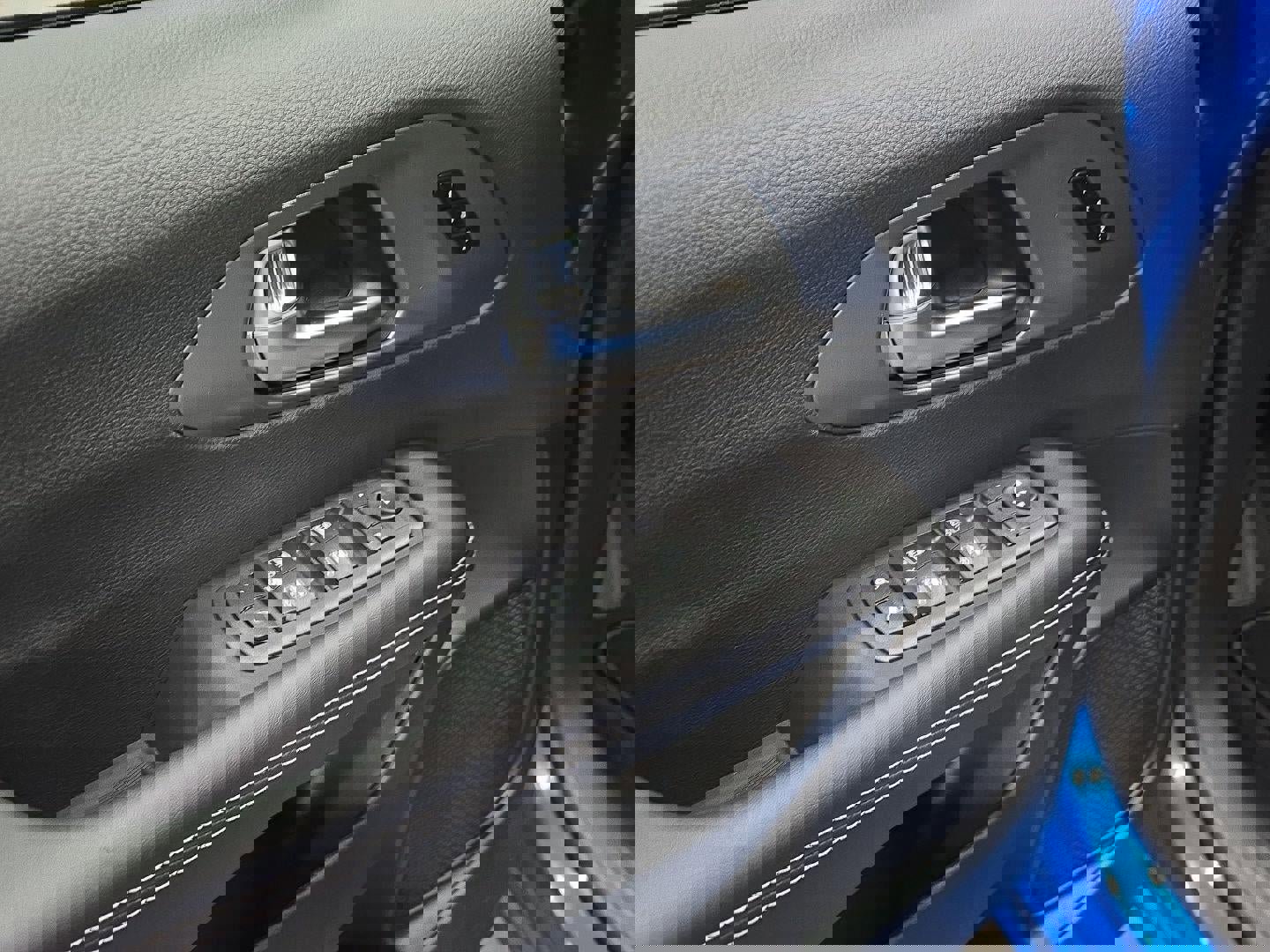 New 2026 Chrysler Pacifica Select image 18