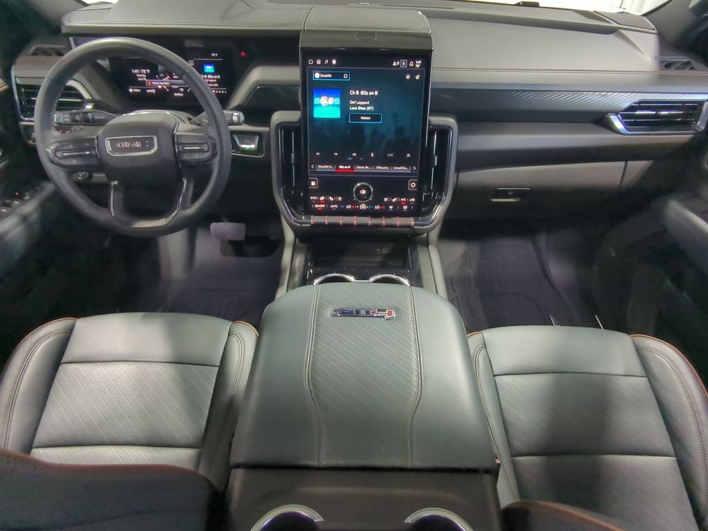Used 2025 GMC Yukon AT4 w/ AT4 Premium Package AWD/4WD image 18