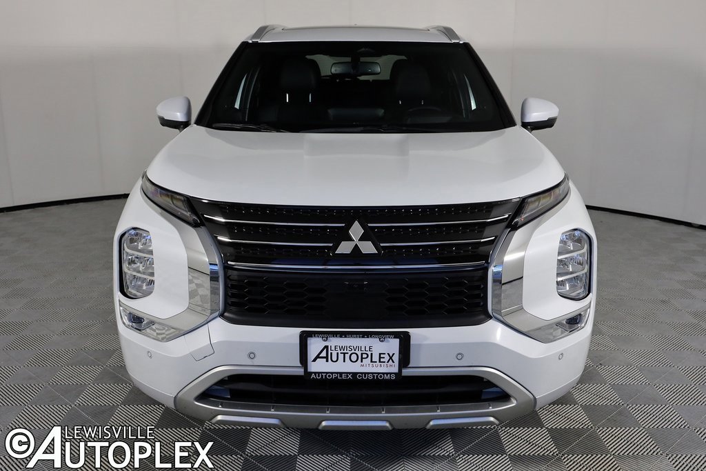 Used 2022 Mitsubishi Outlander SEL image 2