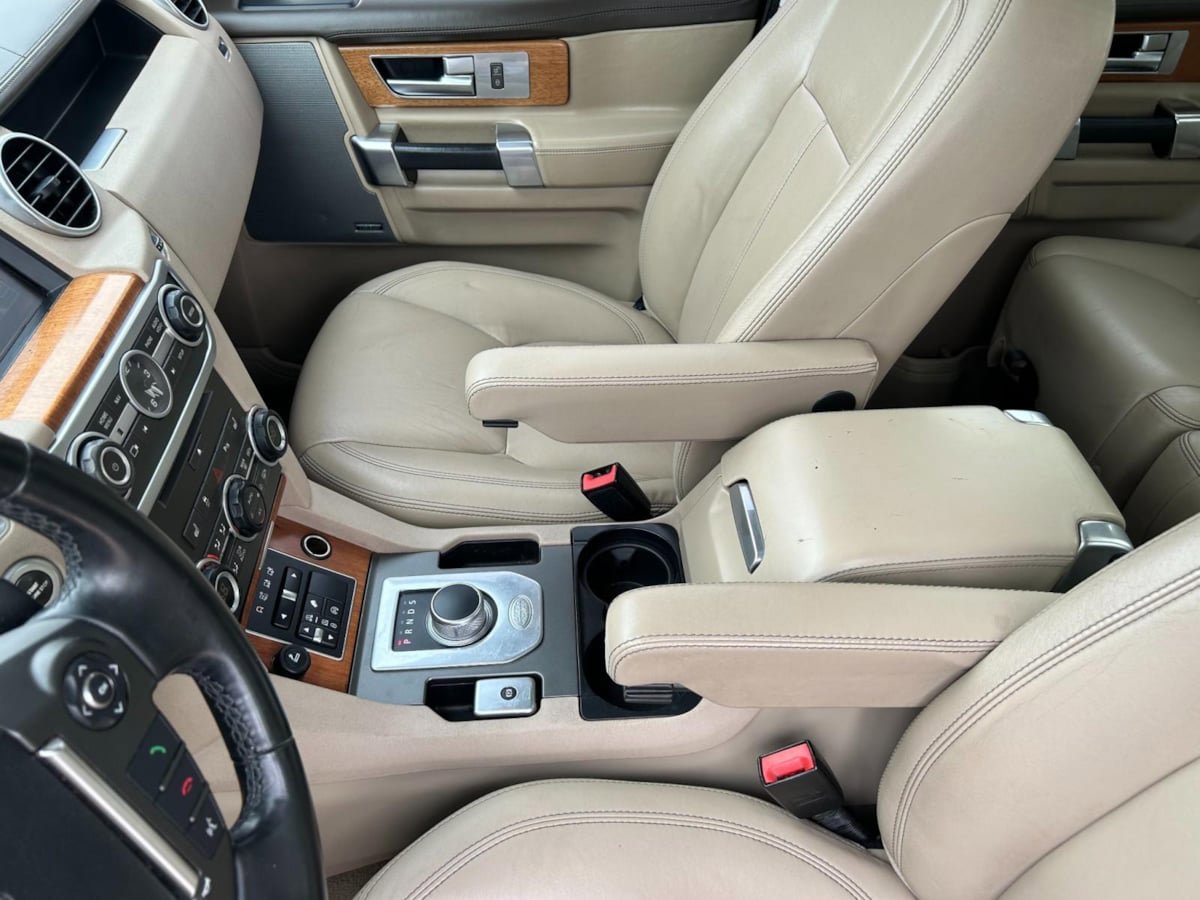 Used 2016 Land Rover LR4 HSE LUX image 11