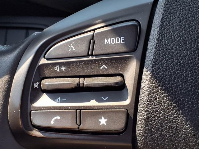 Certified 2025 Hyundai Venue SEL FWD image 22