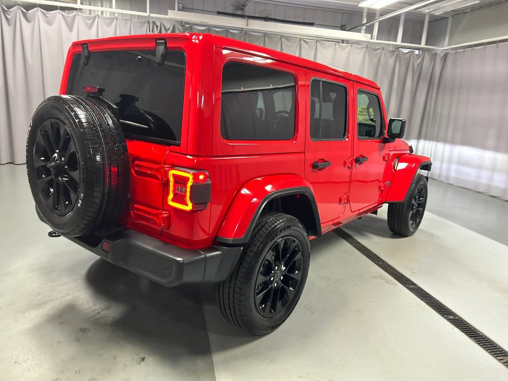 Used 2025 Jeep Wrangler Unlimited Sahara w/ Safety Group AWD/4WD image 7