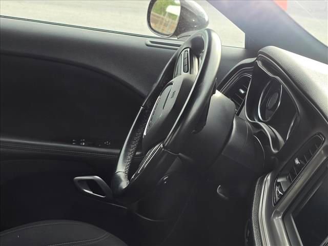 Used 2023 Dodge Challenger SXT RWD image 29