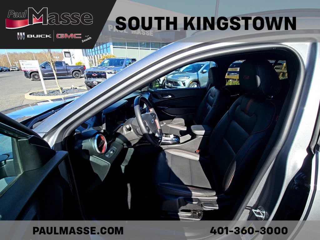 Used 2024 Chevrolet Trax RS FWD image 14