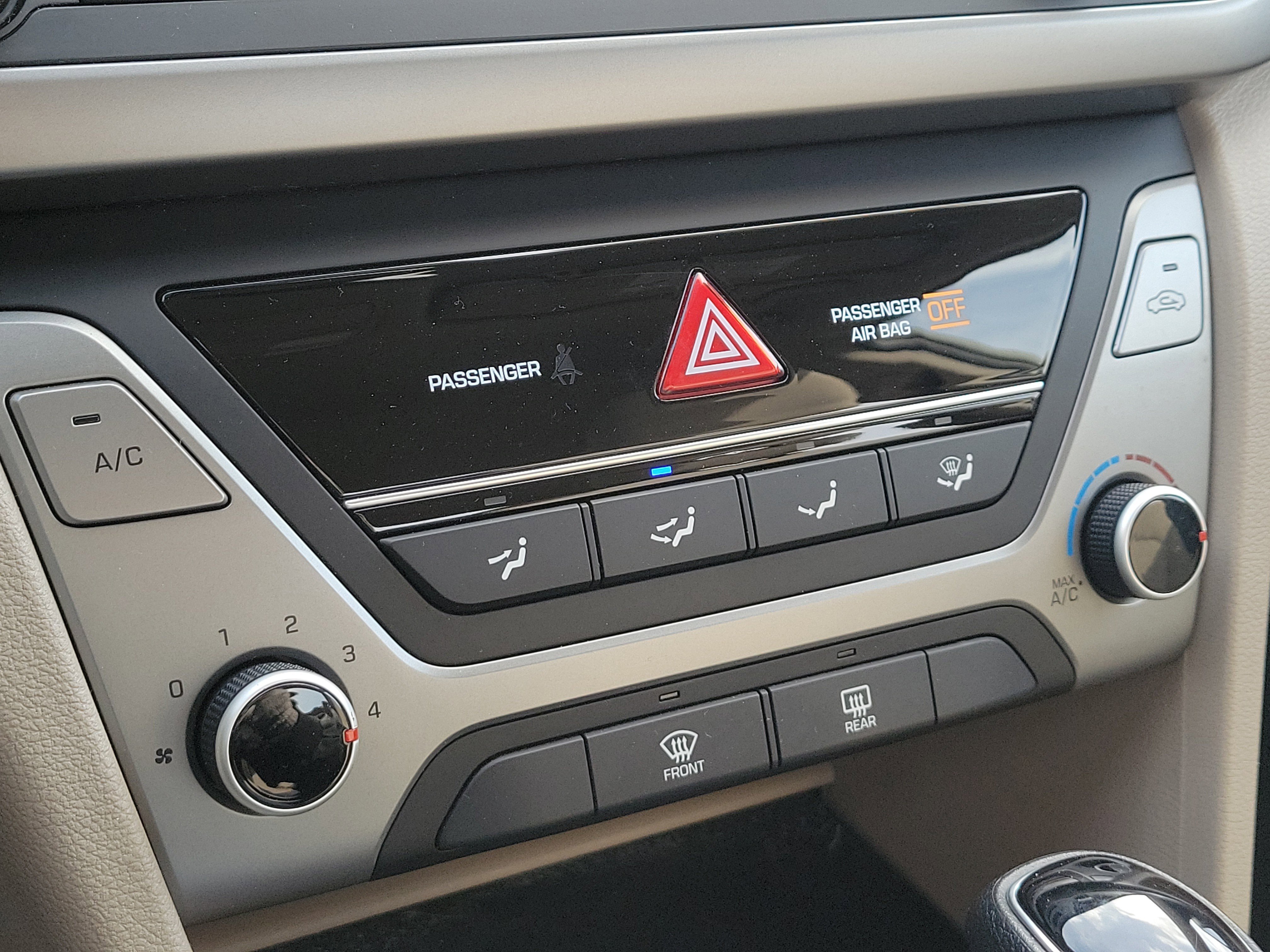 Used 2017 Hyundai Elantra SE image 26