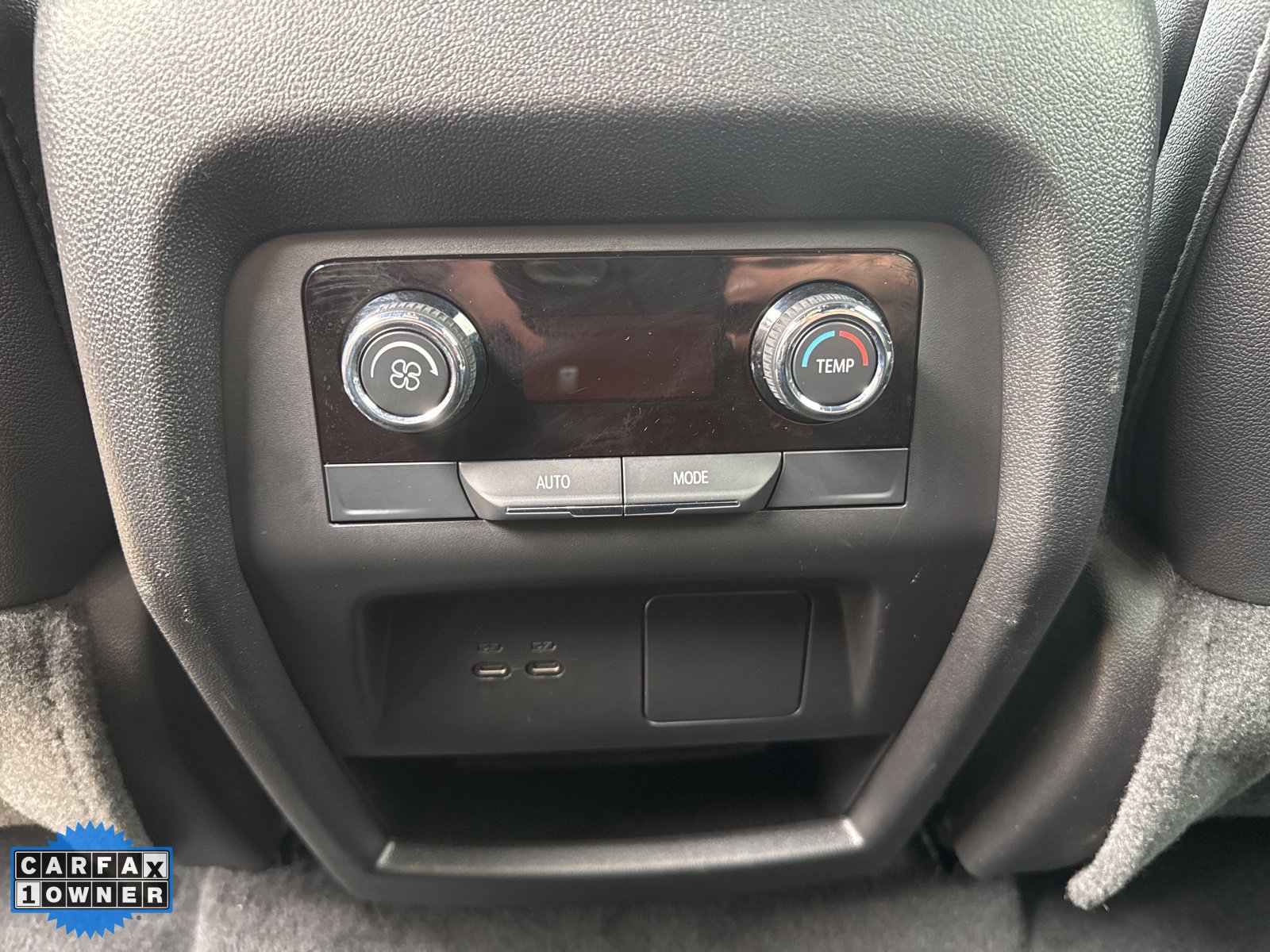 Used 2025 Chevrolet Traverse LT image 26