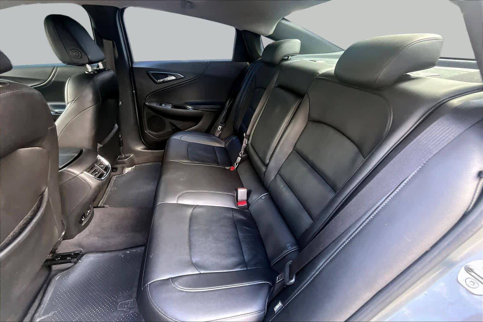 Used 2017 Chevrolet Malibu LT w/ Leather Package FWD image 21