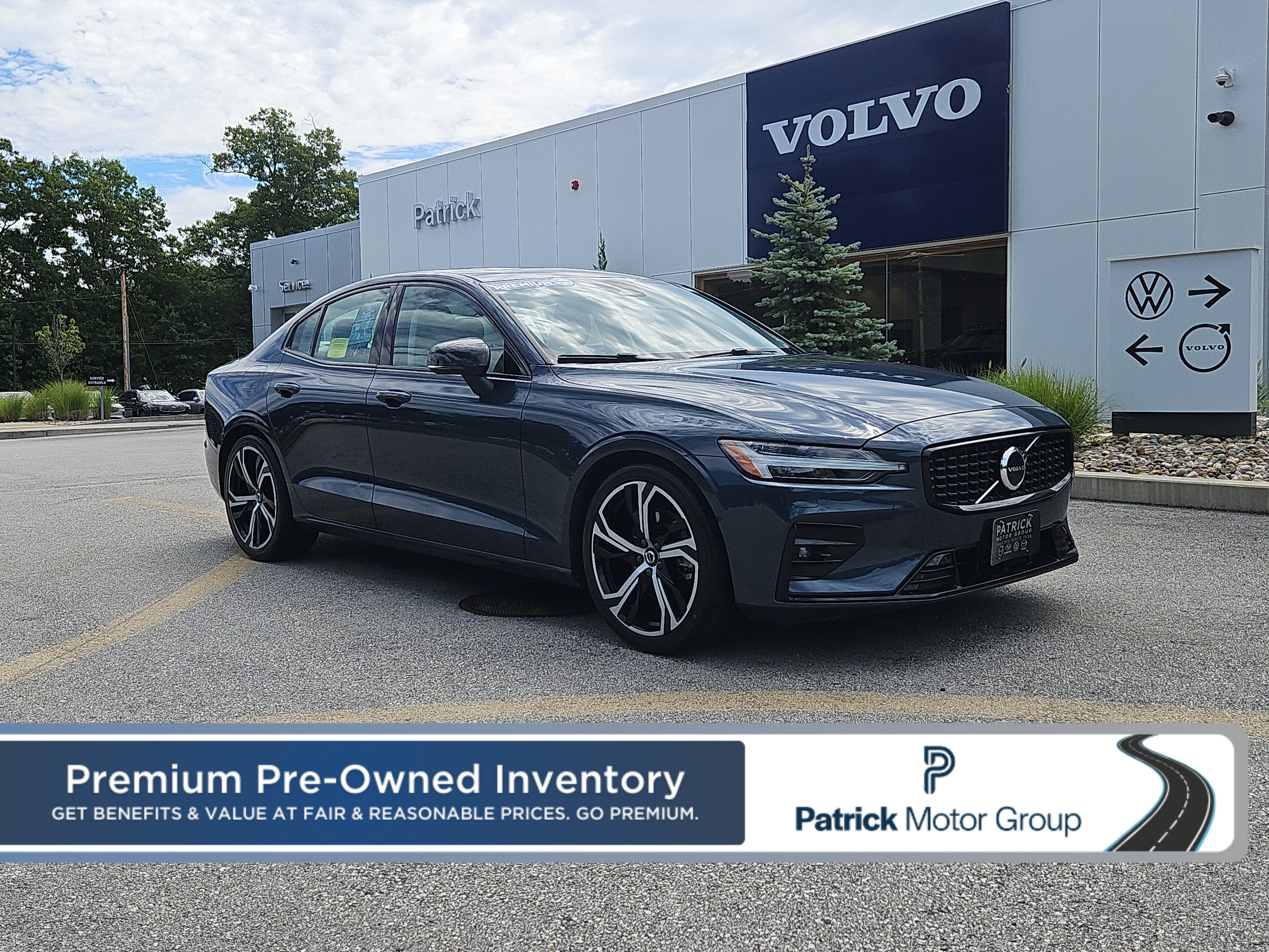 Used 2024 Volvo S60 B5 Core w/ Climate Package AWD/4WD image 1