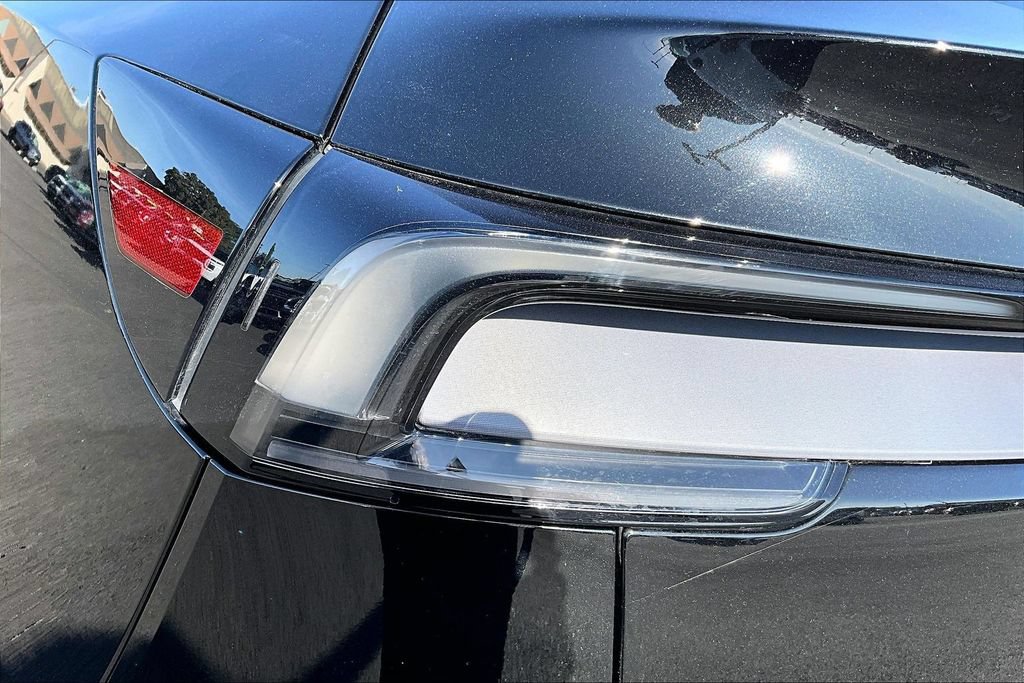 Used 2026 Tesla Model Y Long Range AWD/4WD image 30