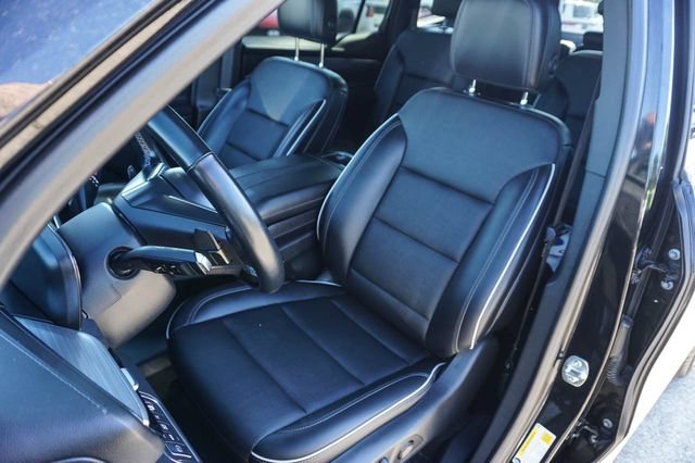 Used 2025 Buick Enclave Preferred FWD image 18