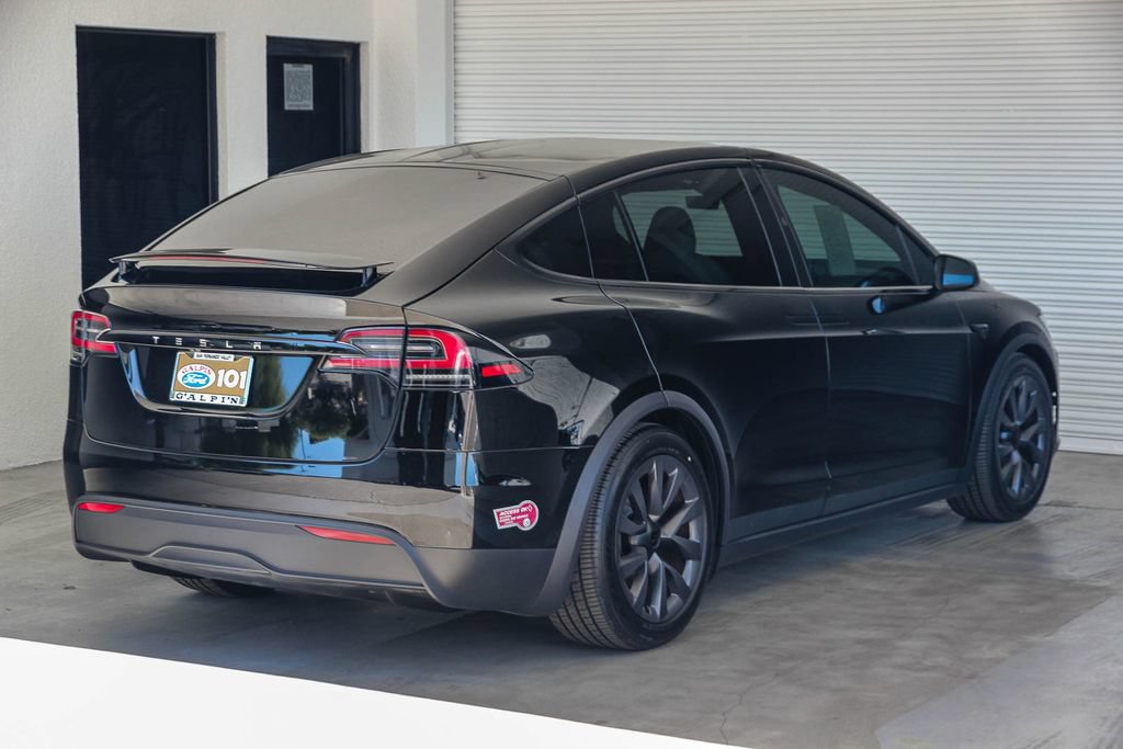 Used 2023 Tesla Model X AWD/4WD image 4