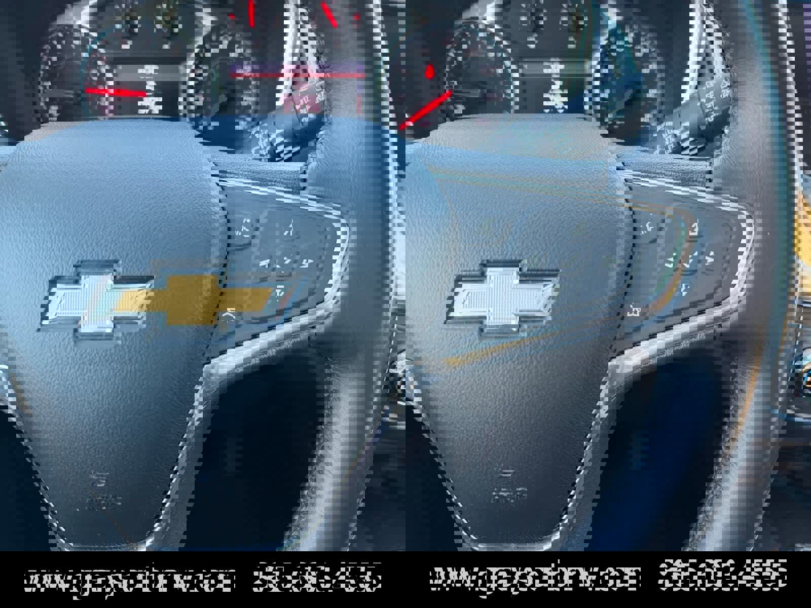 Used 2020 Chevrolet Equinox Premier image 23