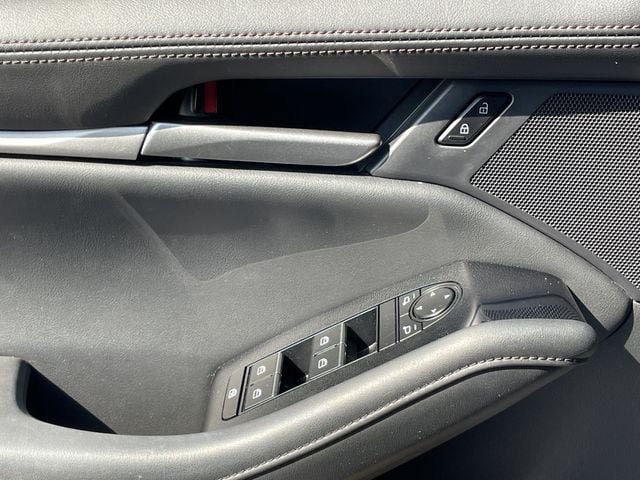 Used 2024 MAZDA MAZDA3 s FWD image 22
