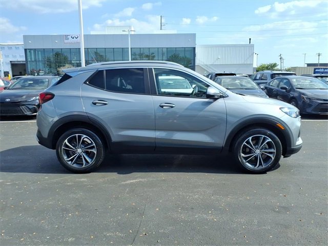 Used 2023 Buick Encore GX Select image 7