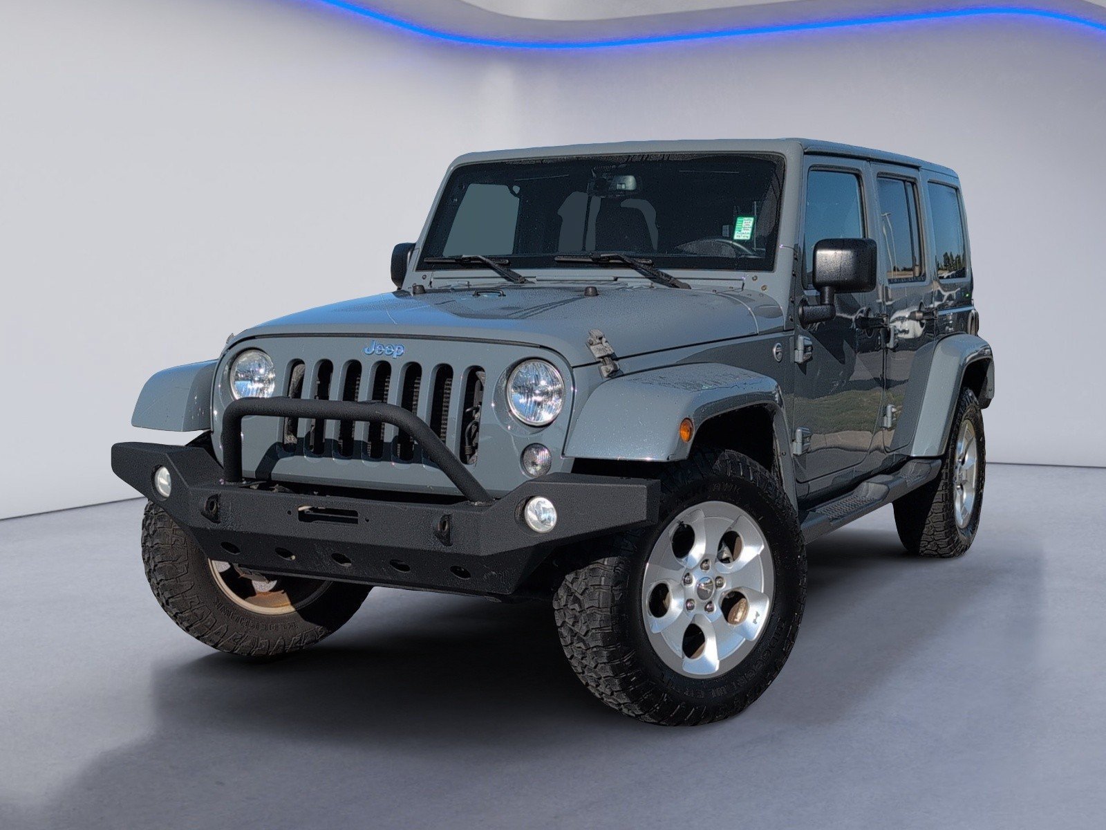 Used 2015 Jeep Wrangler Unlimited Sahara w/ Connectivity Group AWD/4WD image 2