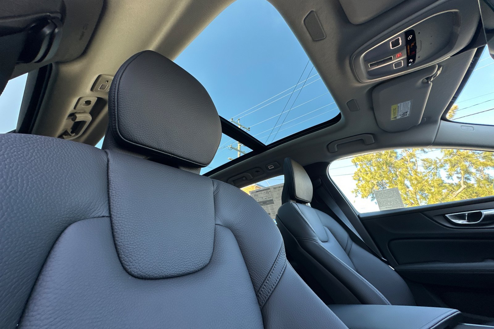 New 2026 Volvo V60 B5 Cross Country Plus w/ Climate Package AWD/4WD image 19