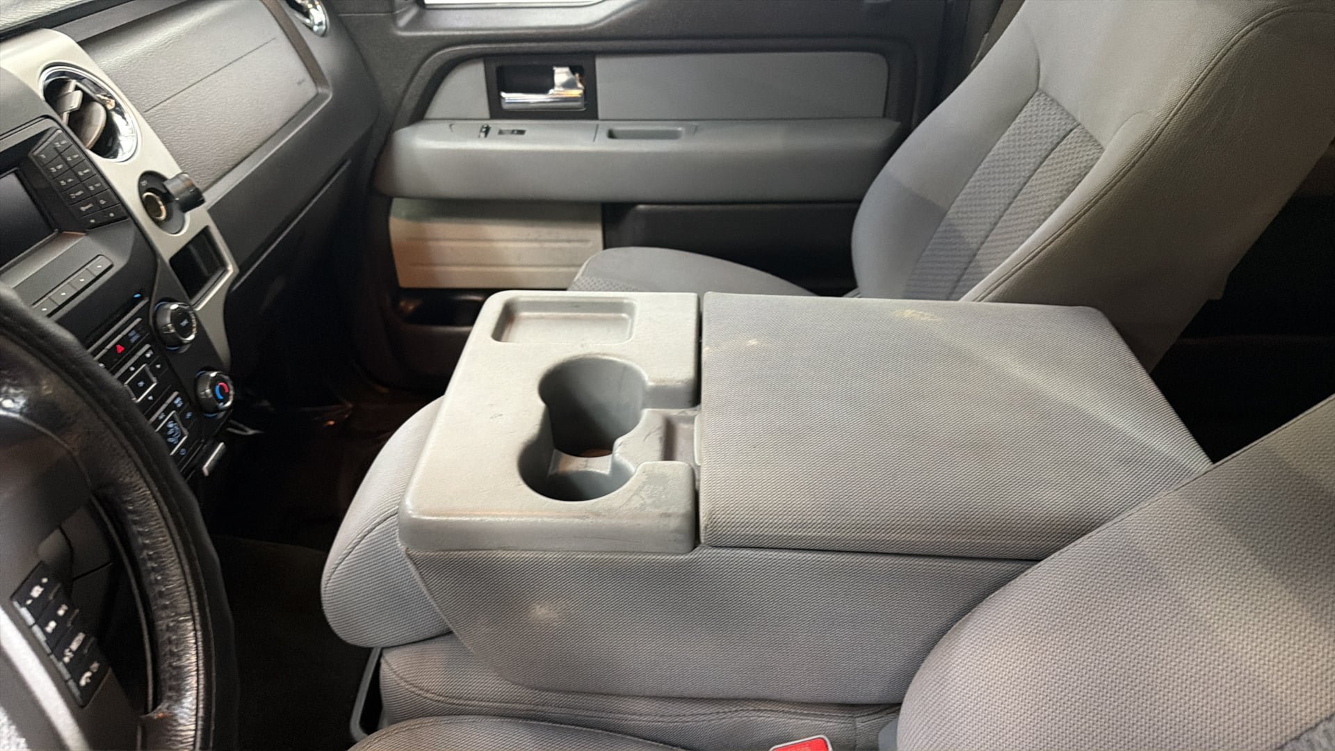 Used 2013 Ford F150 XLT w/ Mid Equipment Group RWD image 26