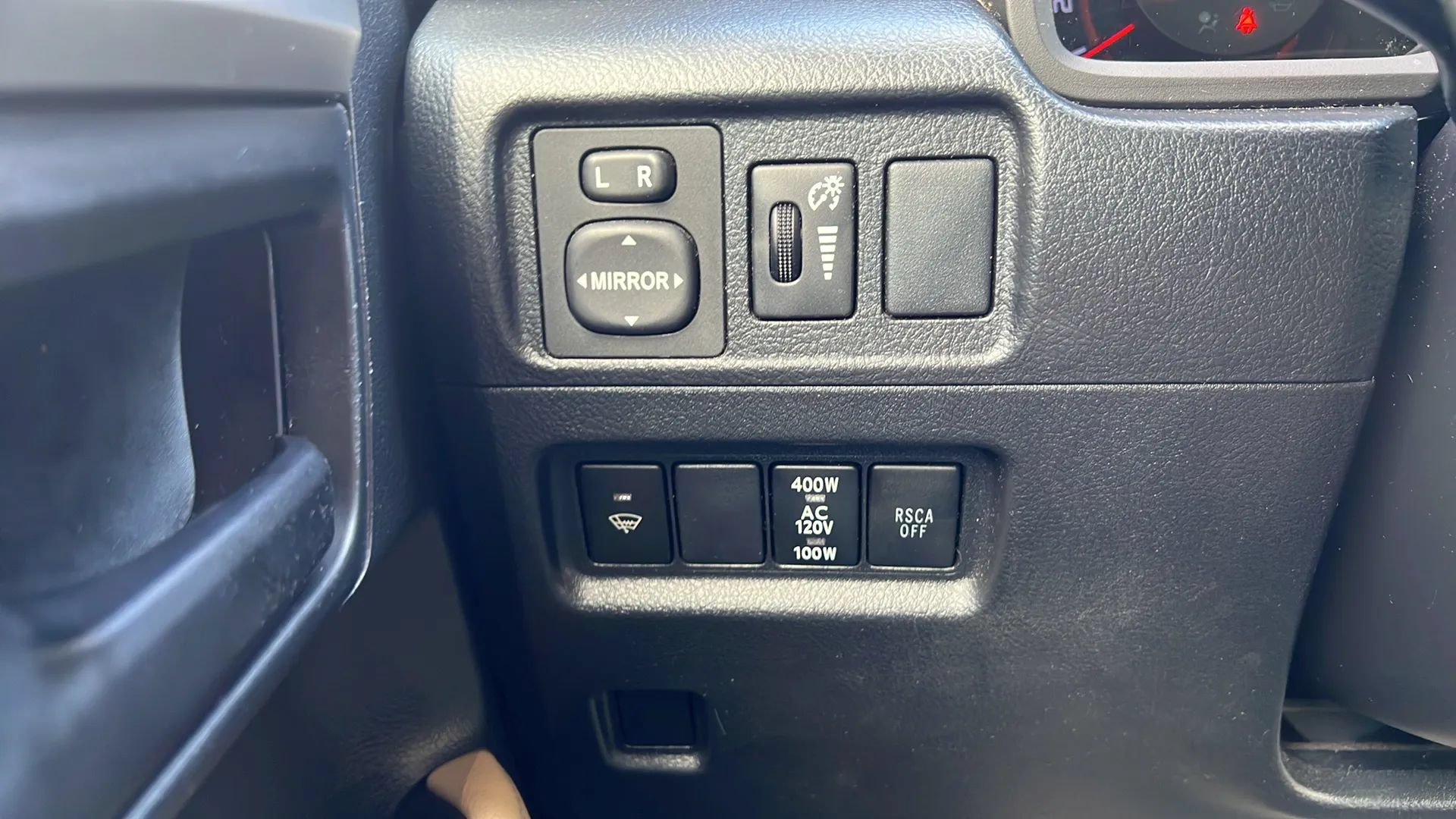 Used 2013 Toyota 4Runner Limited AWD/4WD image 30