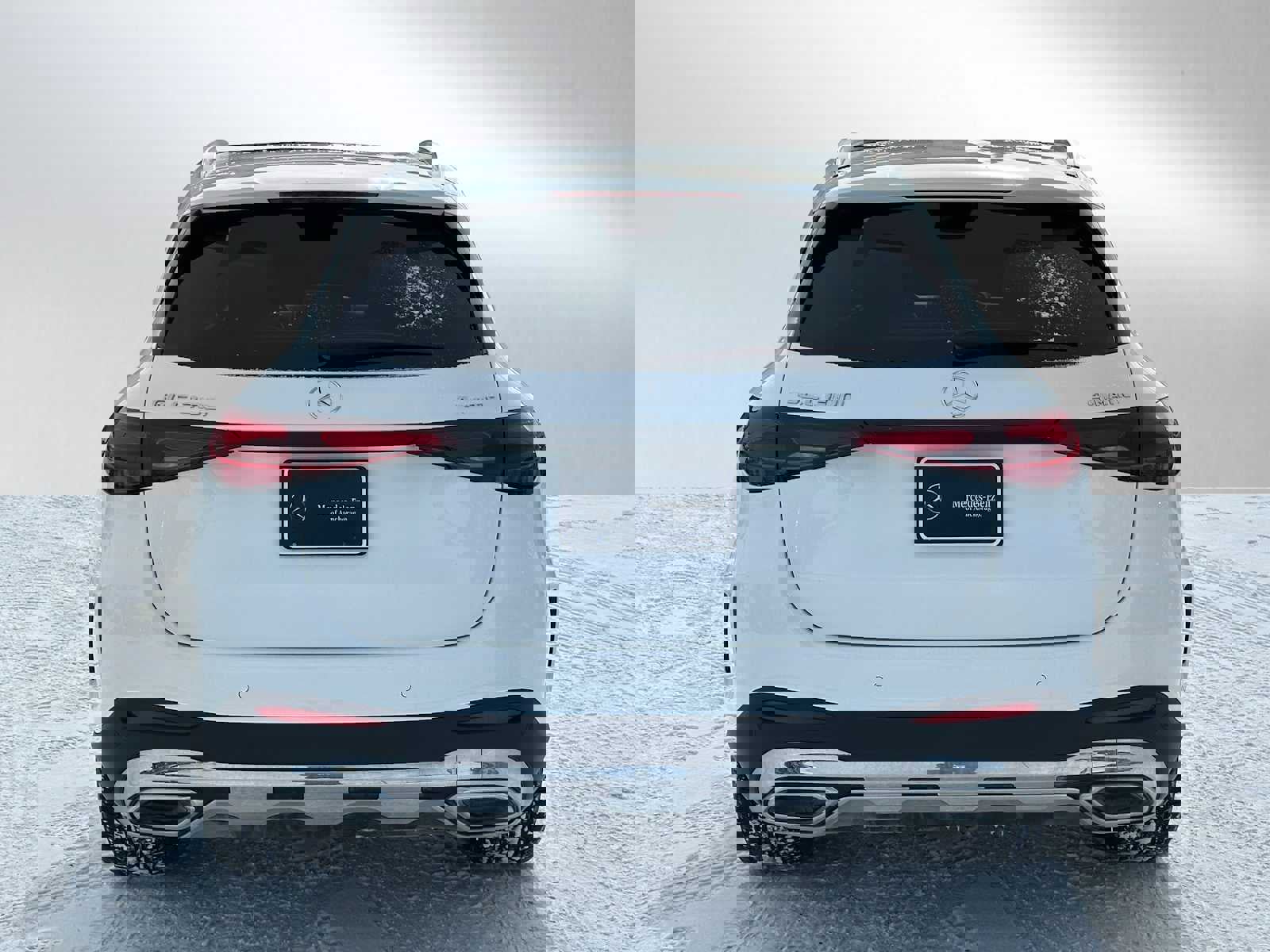 Used 2024 Mercedes-Benz GLC 300 4MATIC image 4