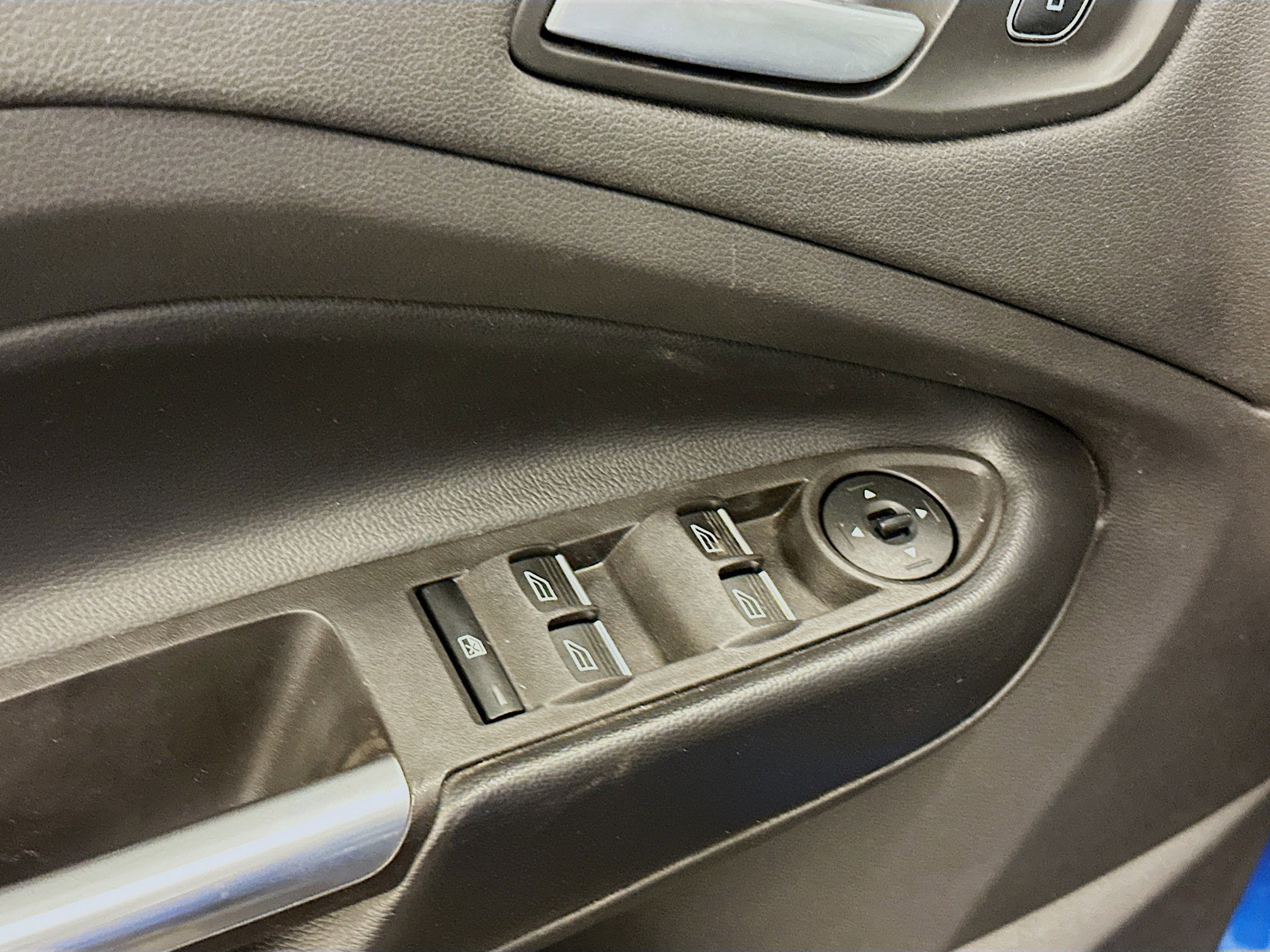 Used 2019 Ford Escape SE image 15