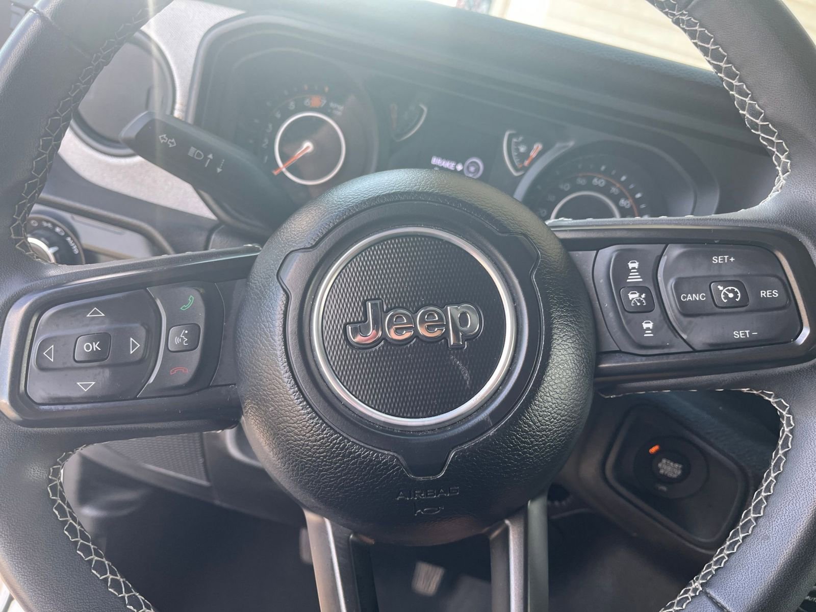 Used 2025 Jeep Wrangler Unlimited Sport AWD/4WD image 27