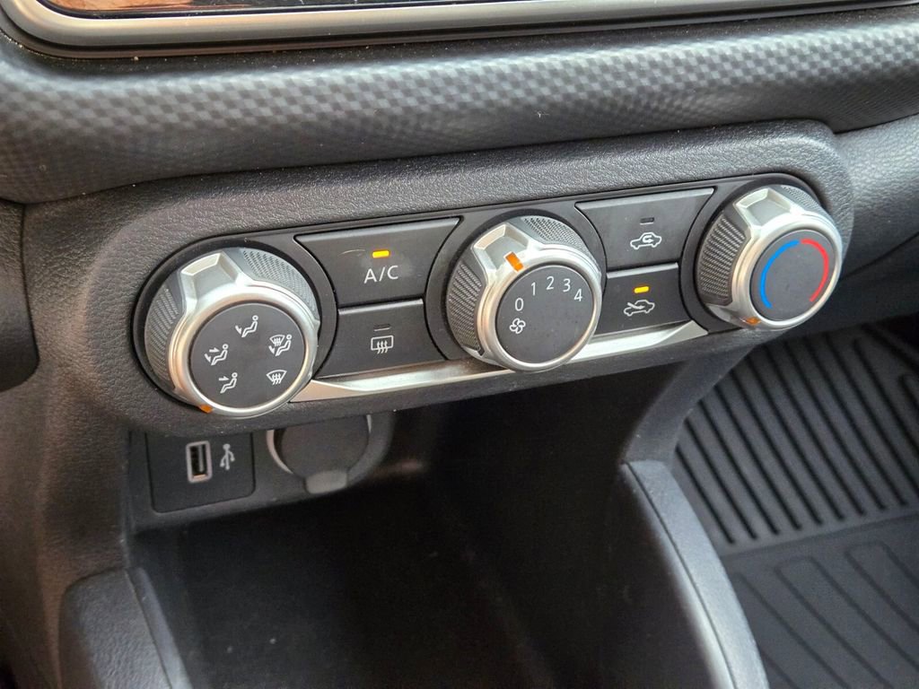 Used 2024 Nissan Kicks S FWD image 26