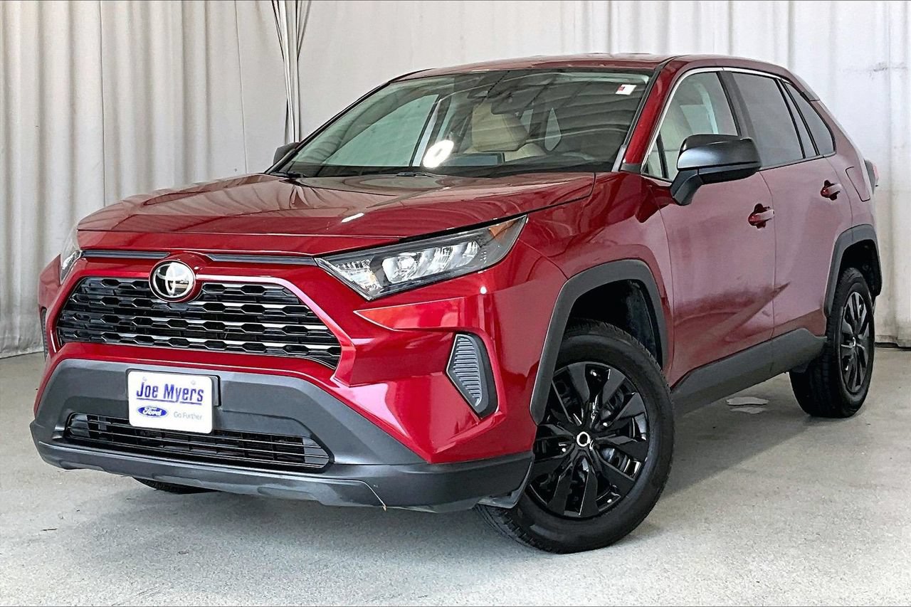 Used 2022 Toyota RAV4 LE FWD image 12